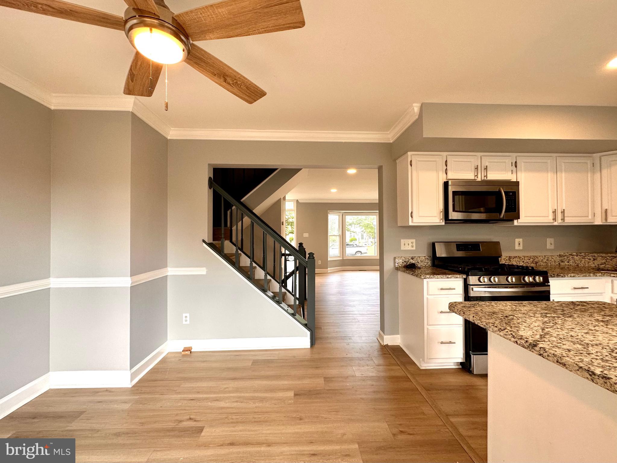 21220 HEDGEROW TERRACE