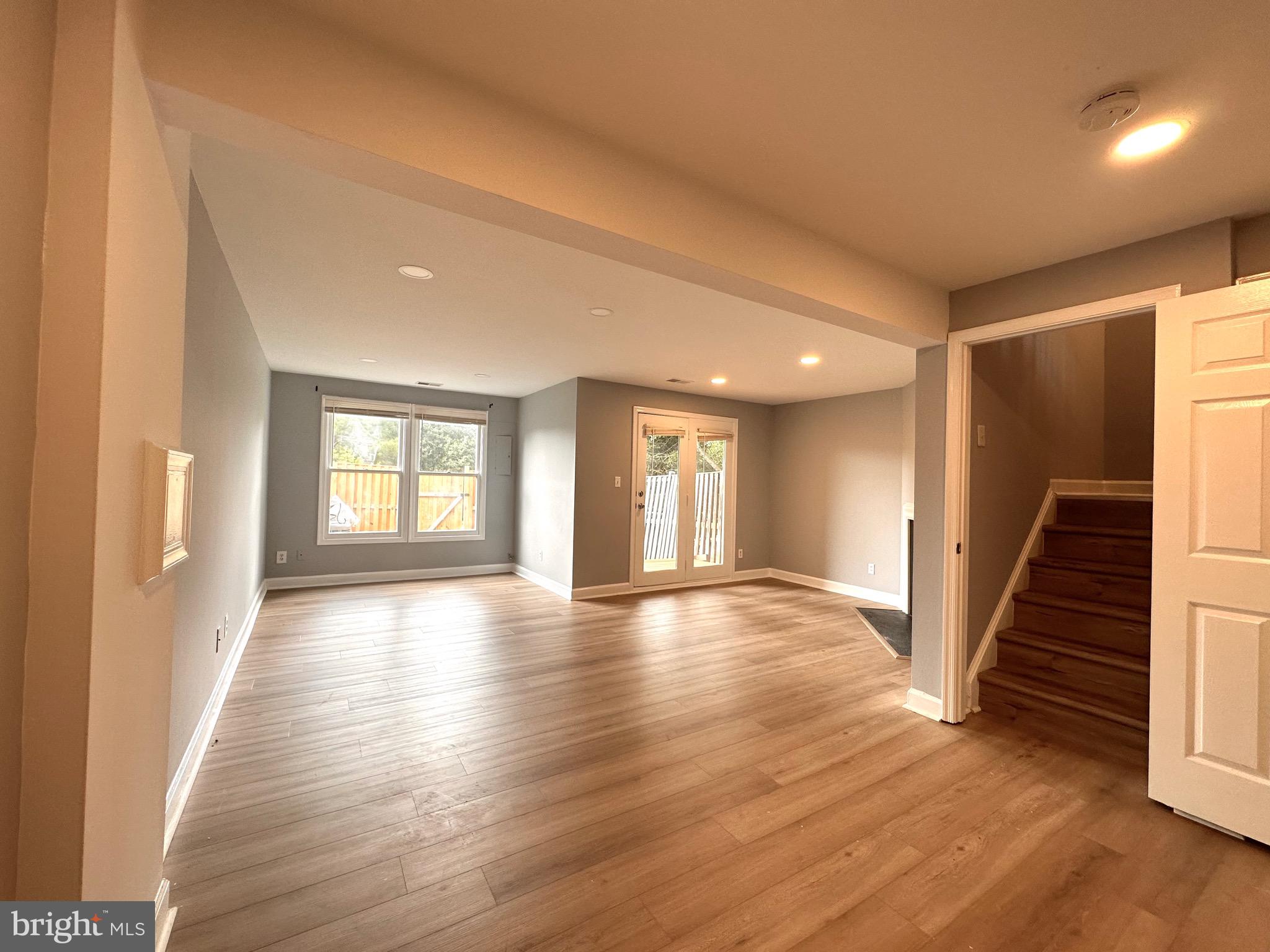 21220 HEDGEROW TERRACE