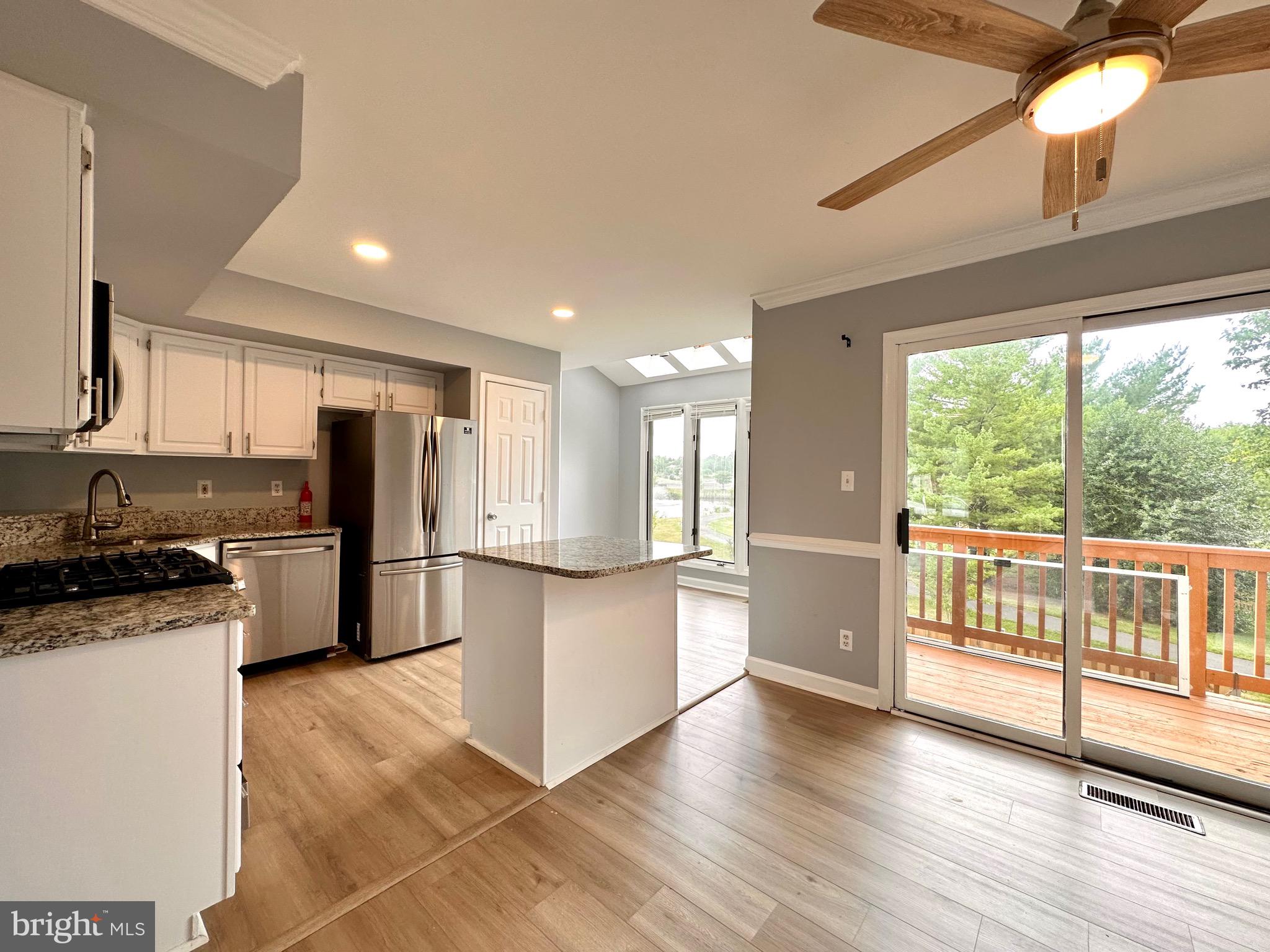 21220 HEDGEROW TERRACE