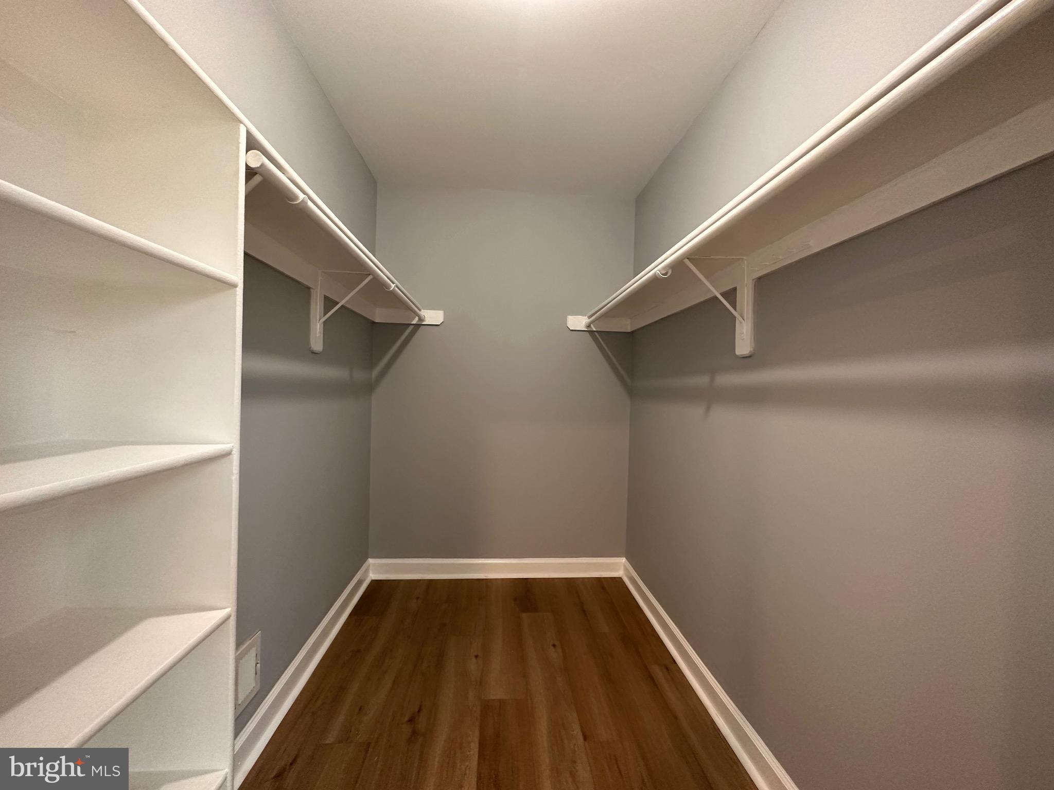 21220 HEDGEROW TERRACE