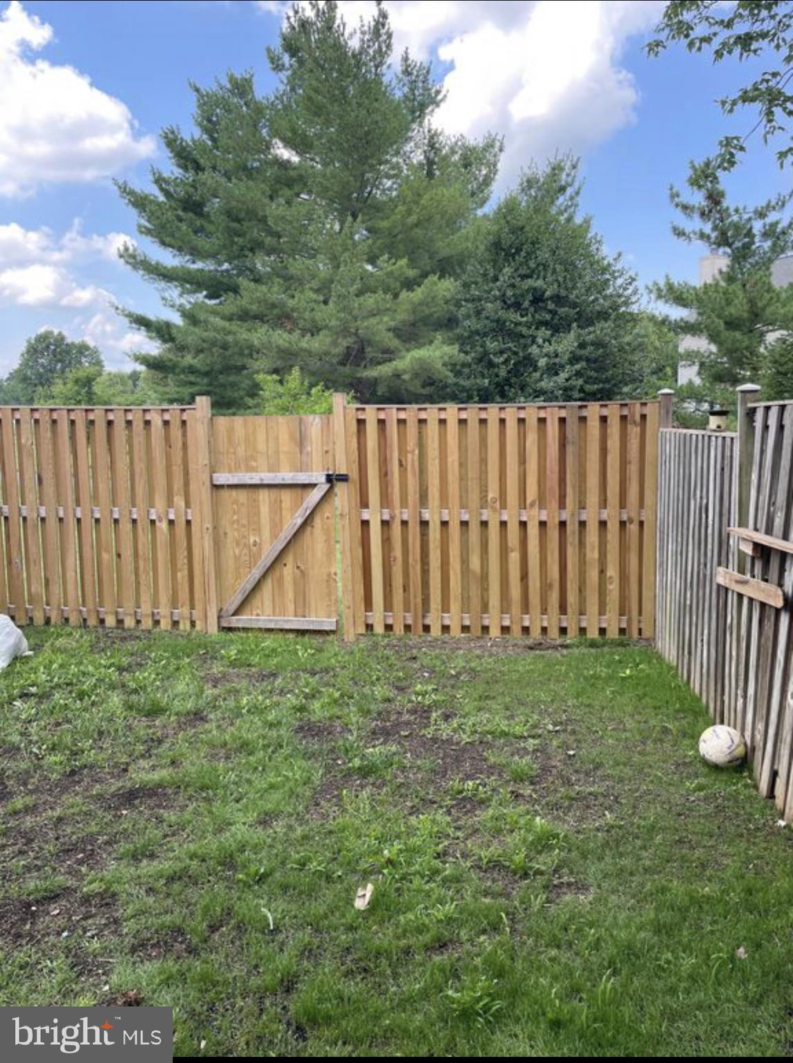 21220 HEDGEROW TERRACE