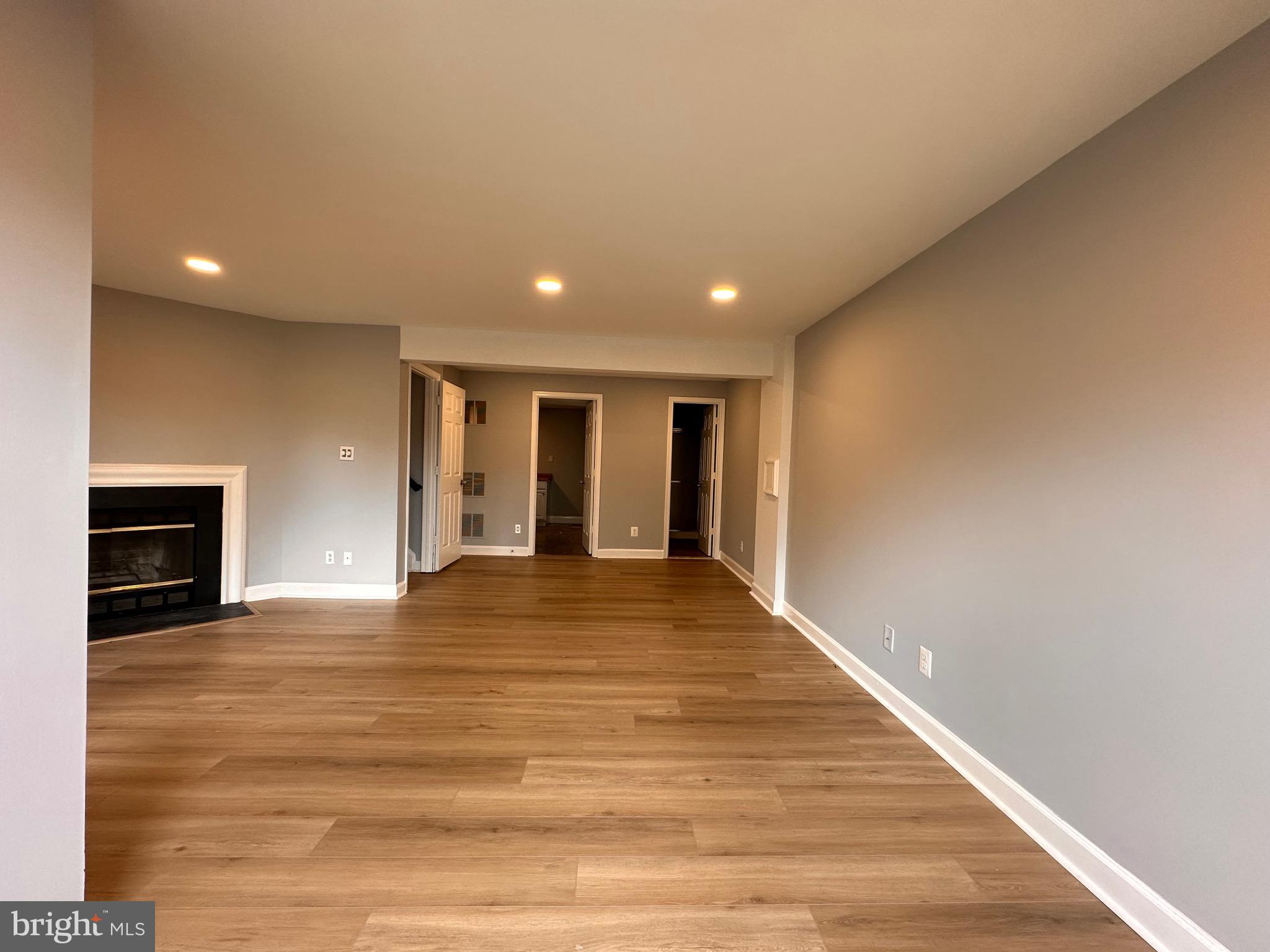 21220 HEDGEROW TERRACE