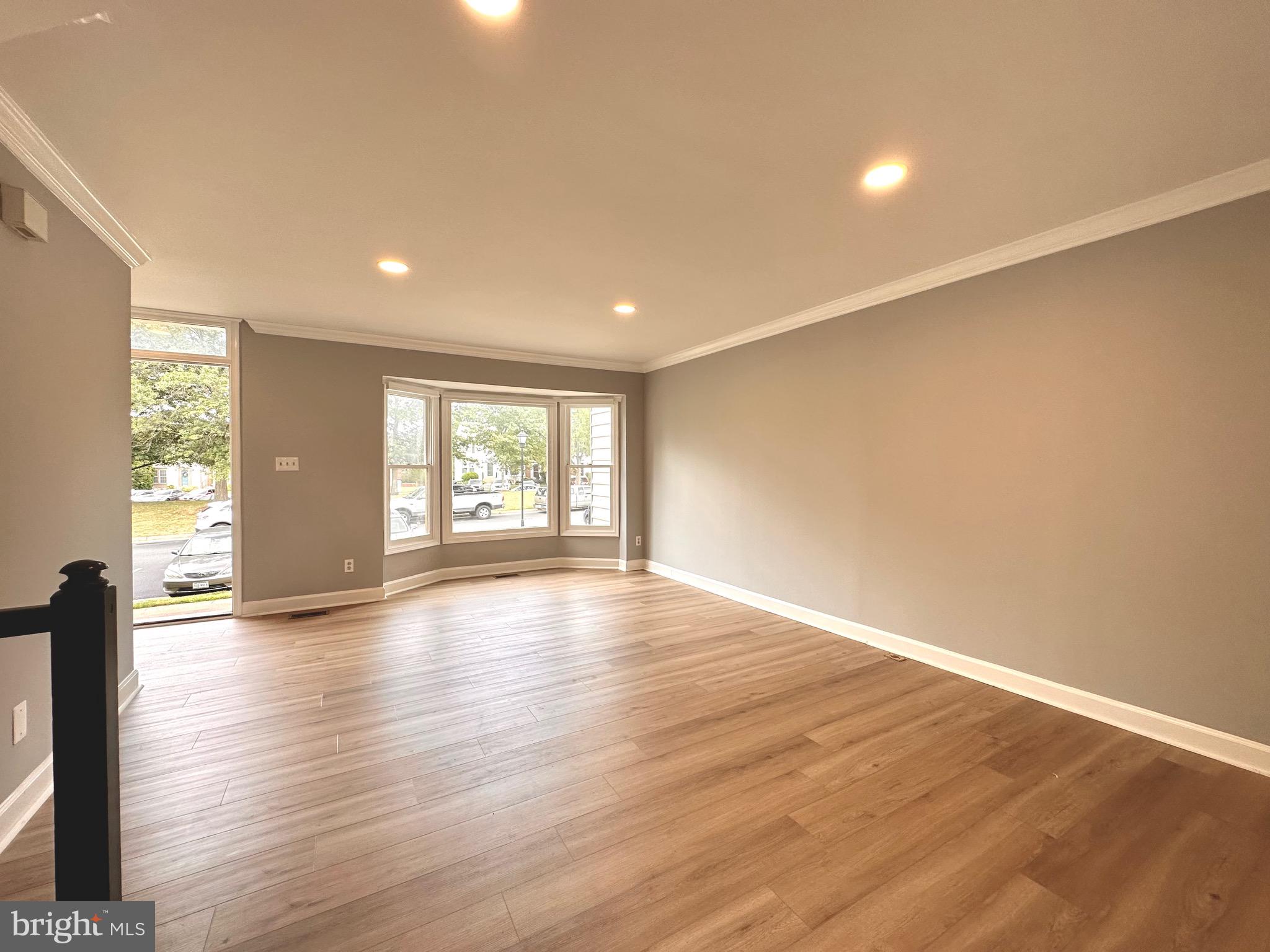 21220 HEDGEROW TERRACE