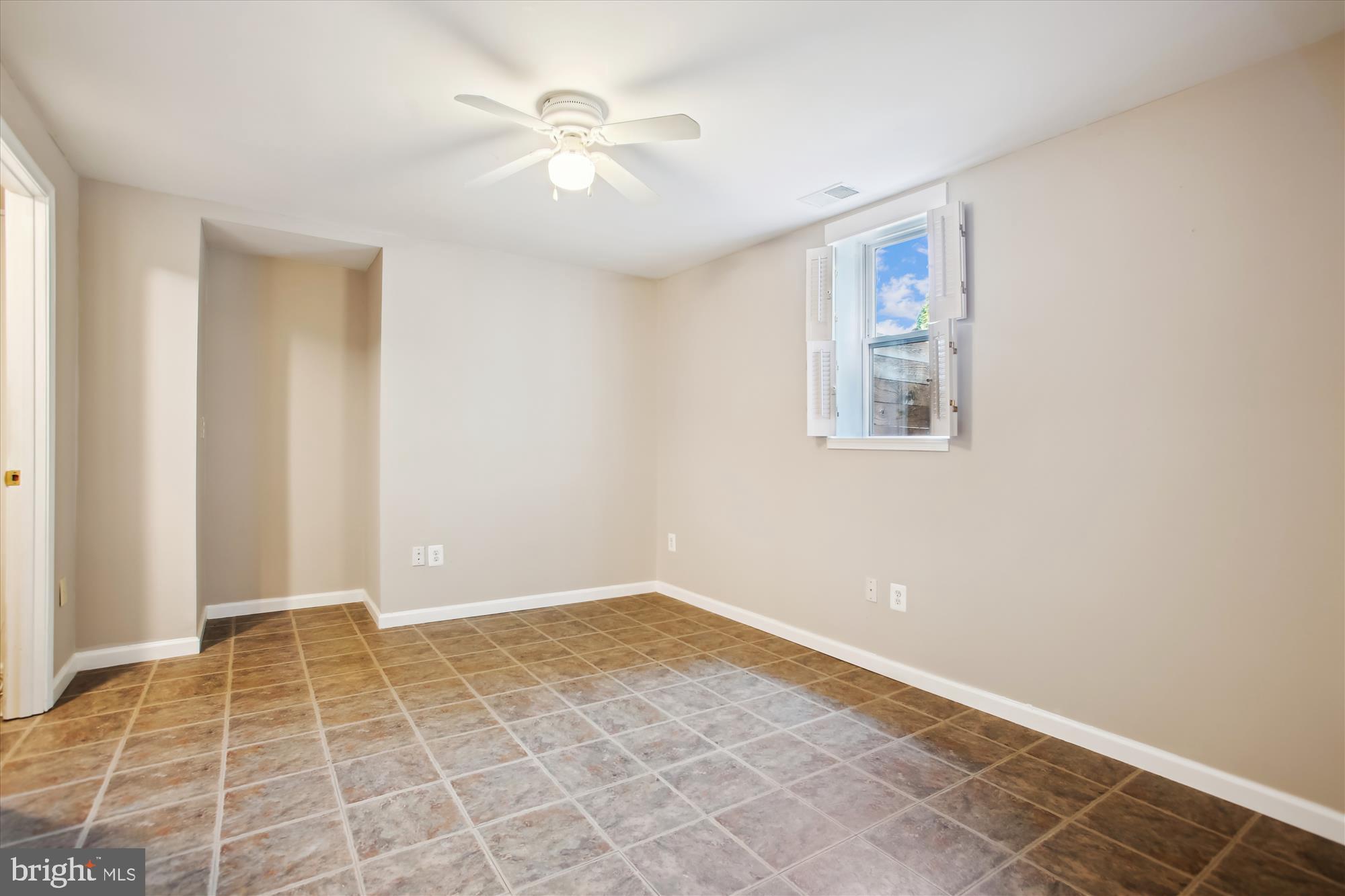 46564 WHITECHAPEL WAY