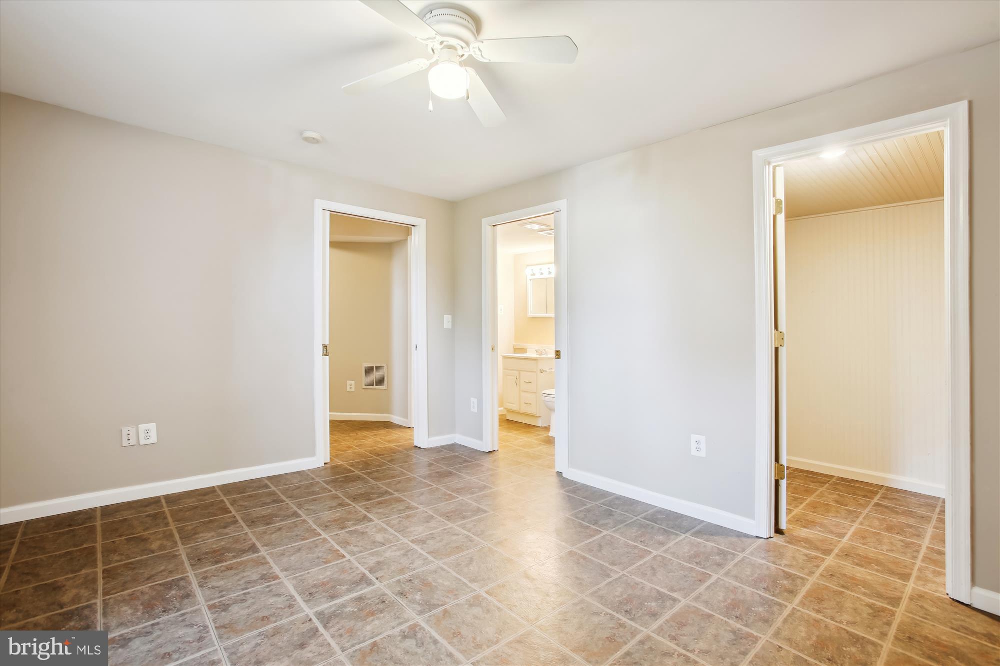 46564 WHITECHAPEL WAY