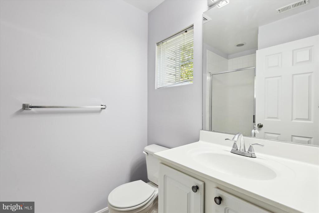 23151 BLACKTHORN SQUARE