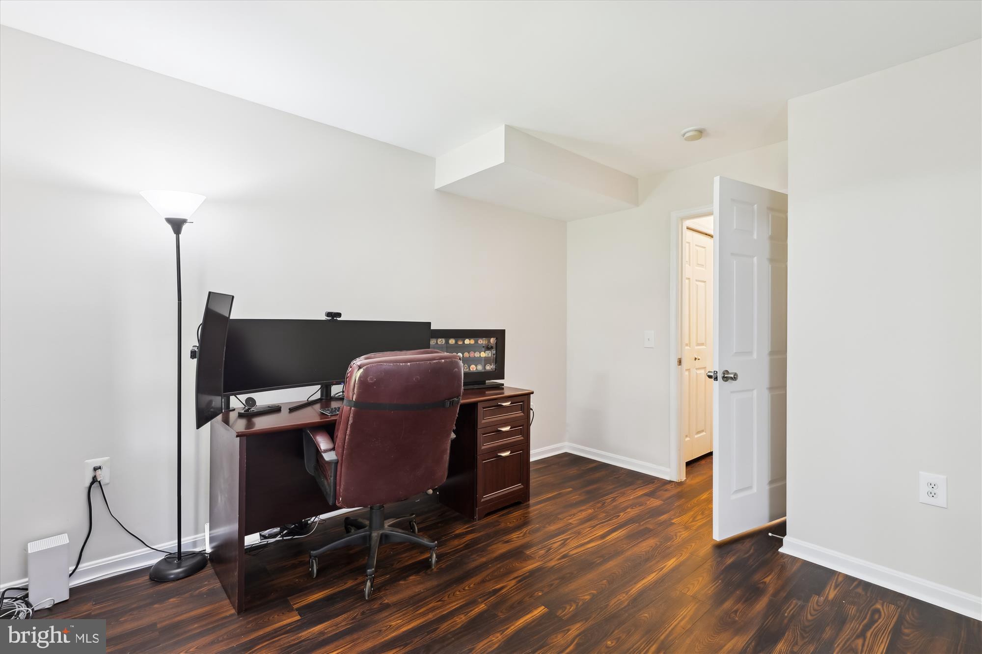 23151 BLACKTHORN SQUARE