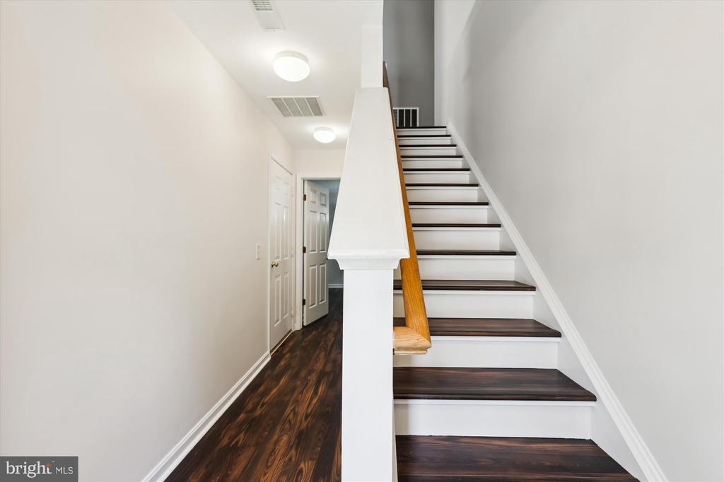 23151 BLACKTHORN SQUARE