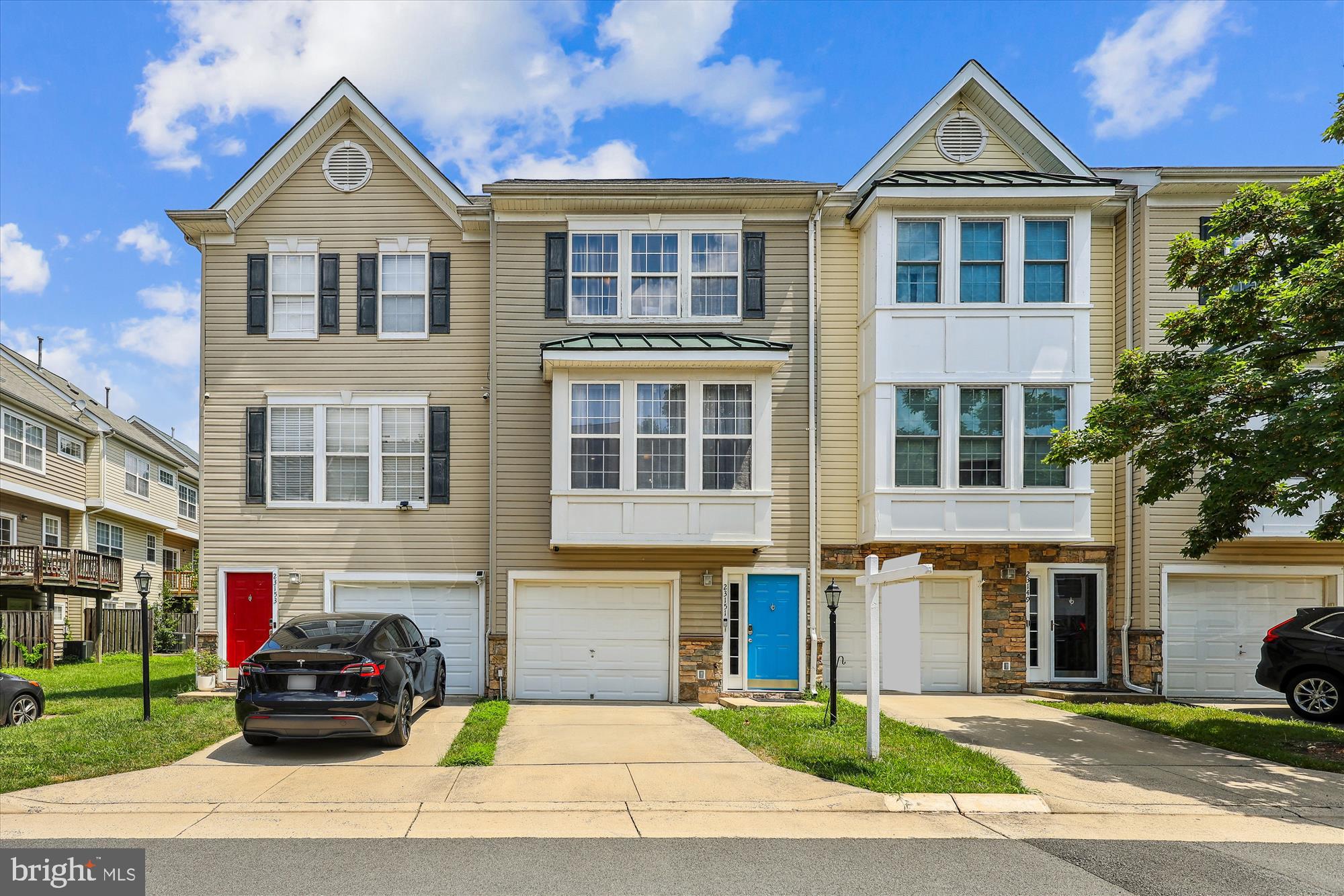 23151 BLACKTHORN SQUARE