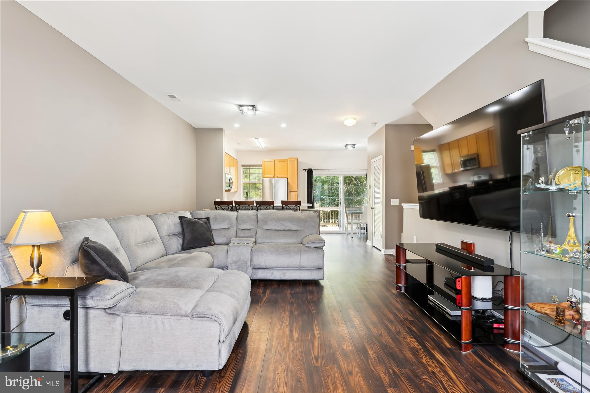 23151 BLACKTHORN SQUARE
