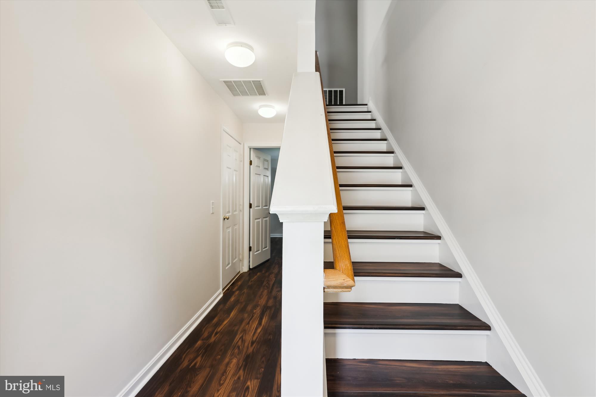 23151 BLACKTHORN SQUARE