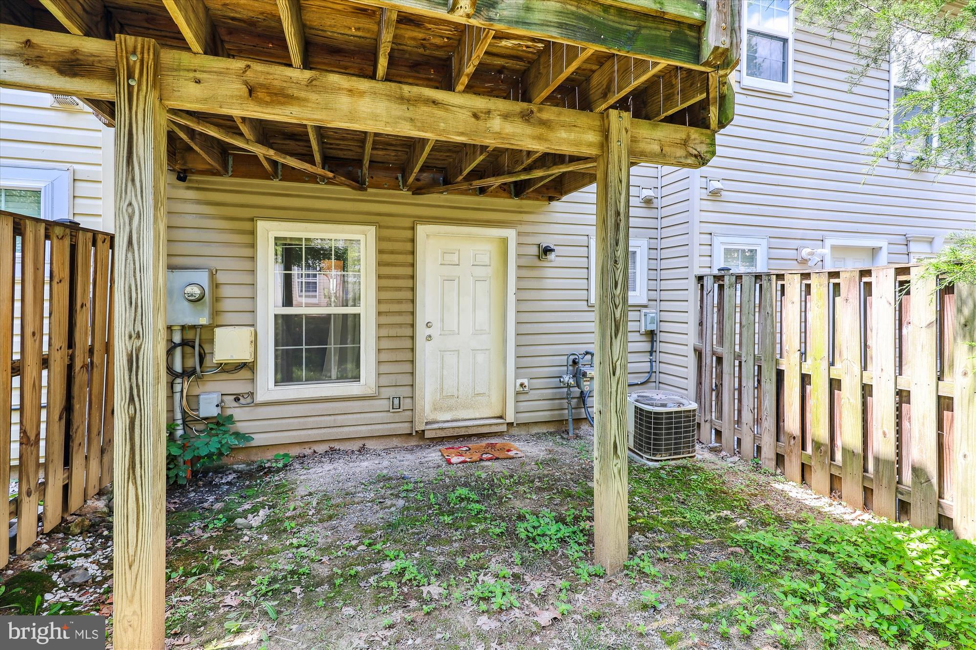 23151 BLACKTHORN SQUARE