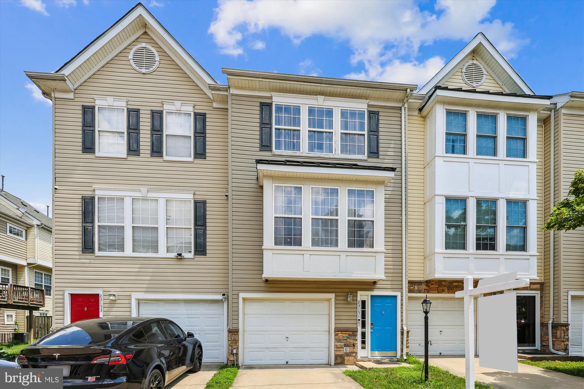 23151 BLACKTHORN SQUARE