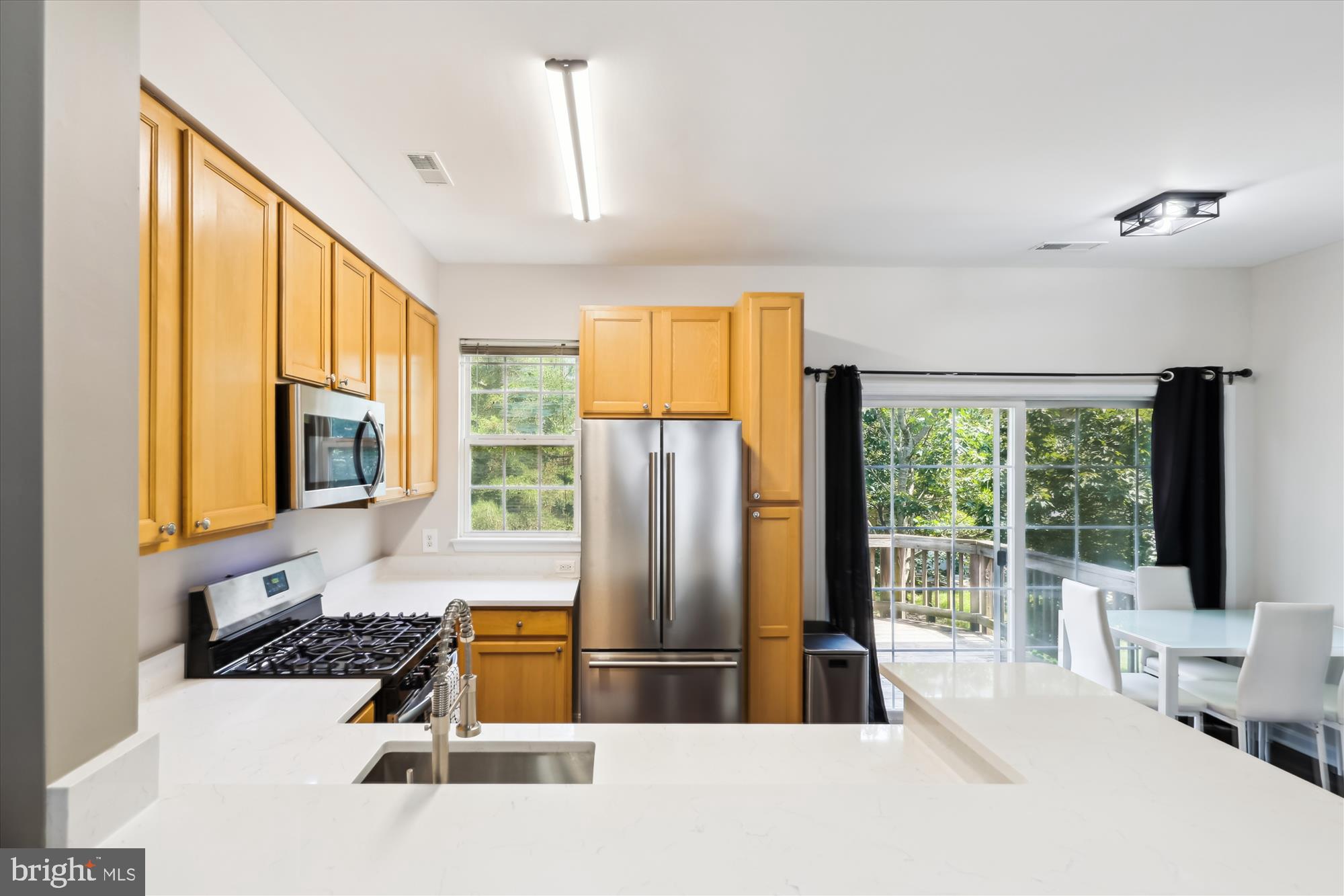 23151 BLACKTHORN SQUARE