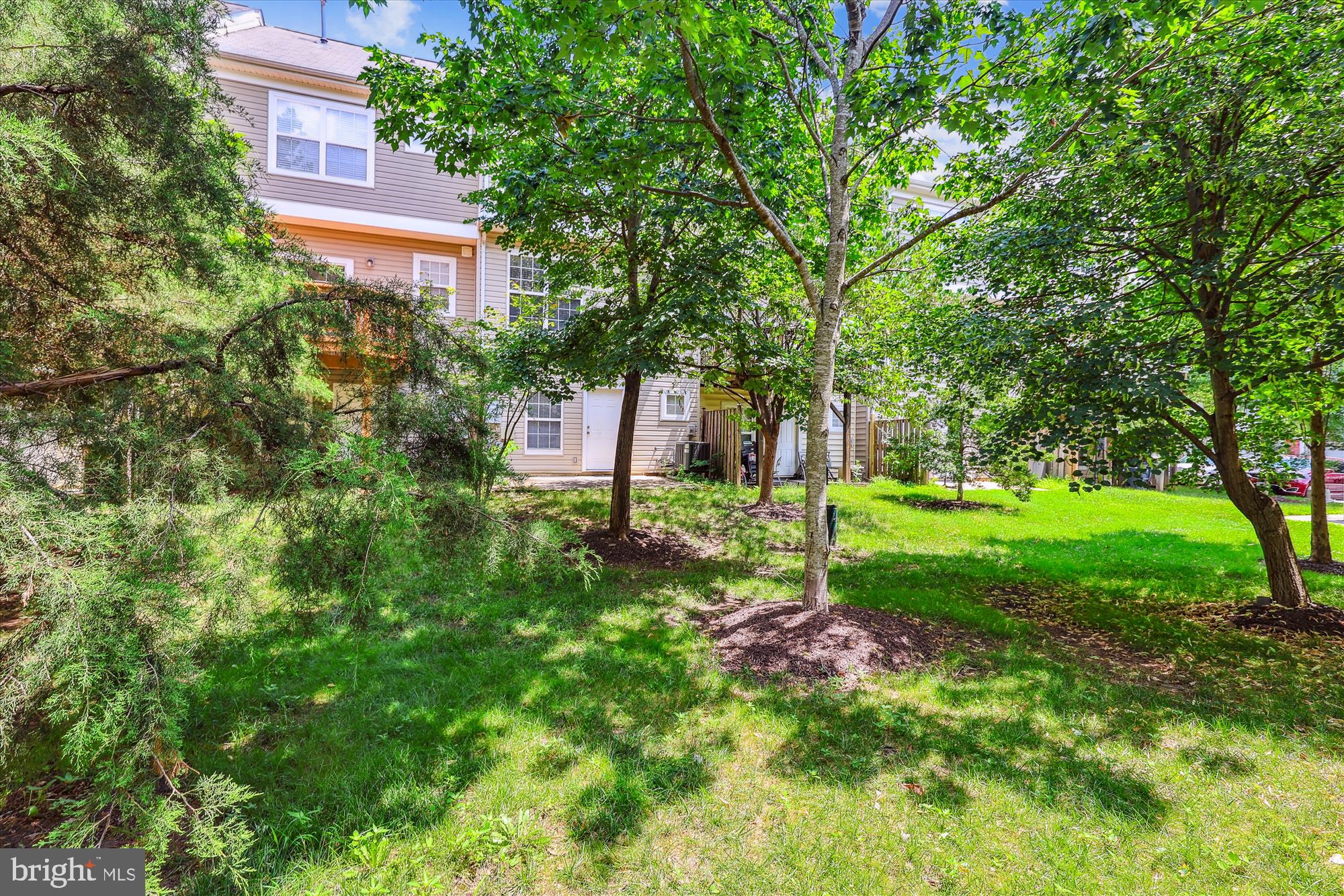 23151 BLACKTHORN SQUARE