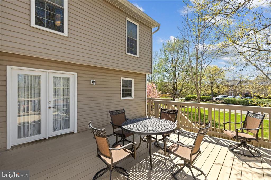 734 HETZEL TERRACE SE