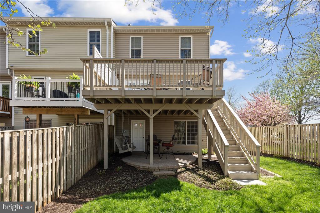 734 HETZEL TERRACE SE