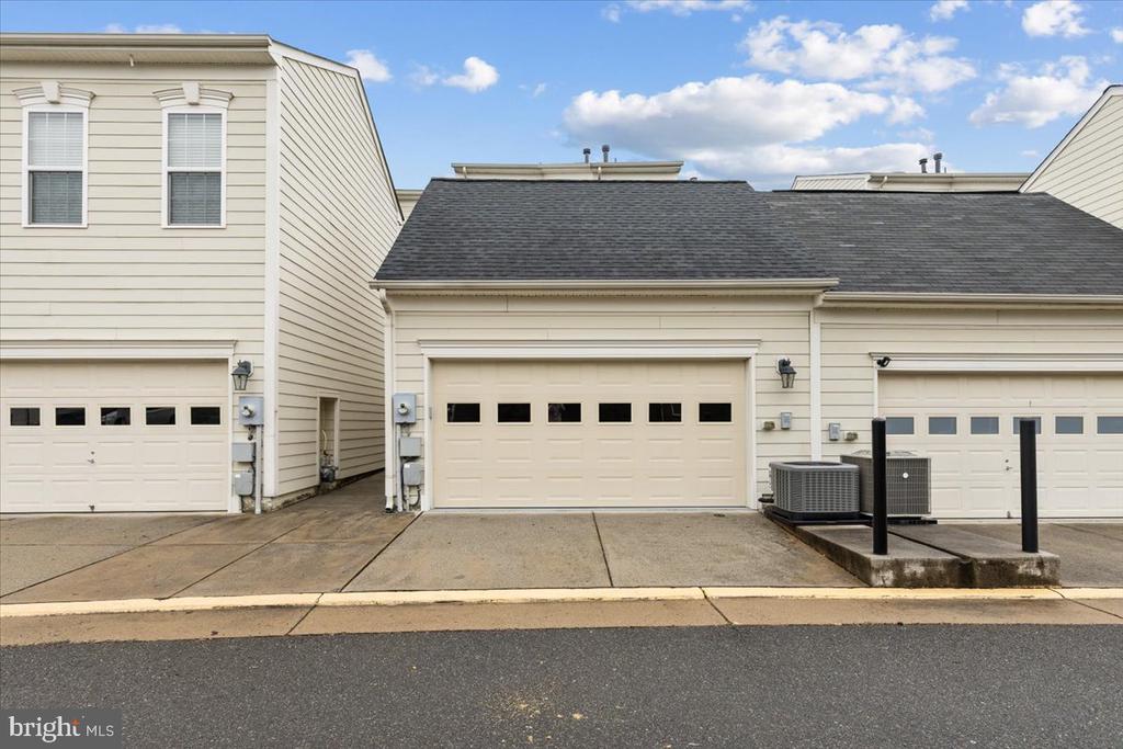19449 COPPERMINE SQUARE