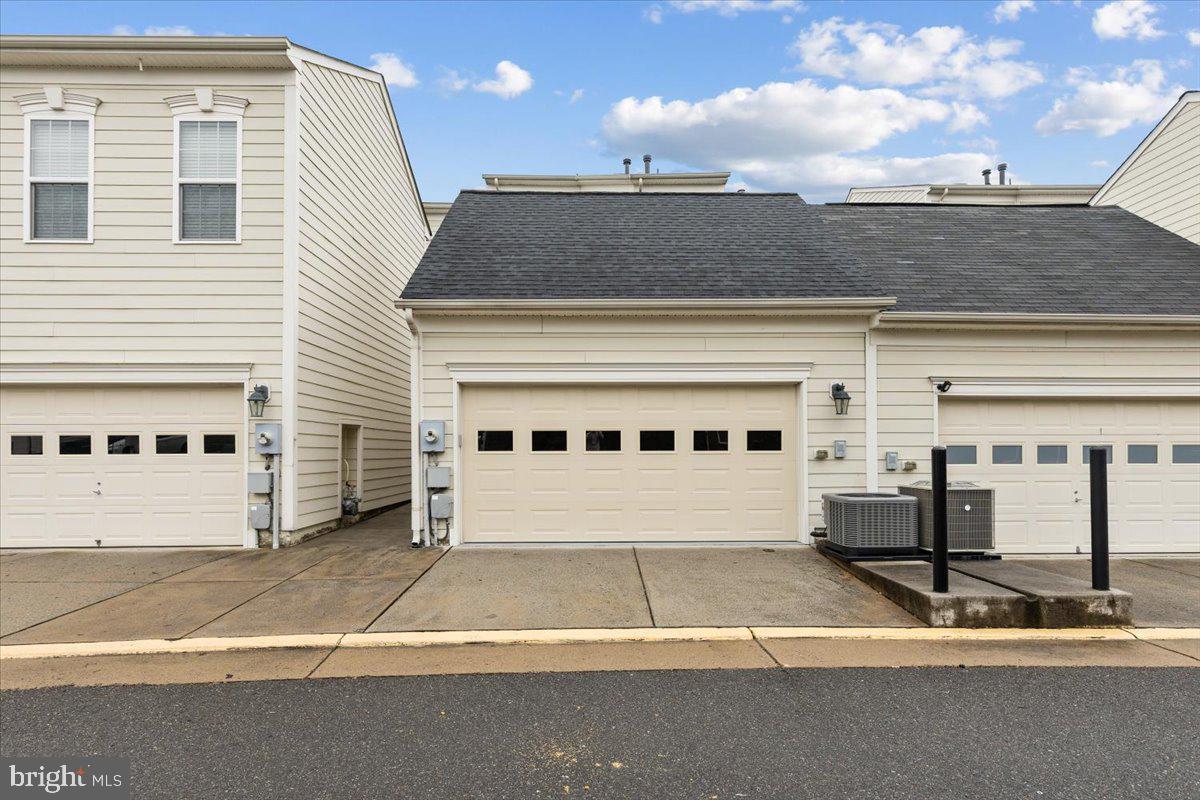 19449 COPPERMINE SQUARE