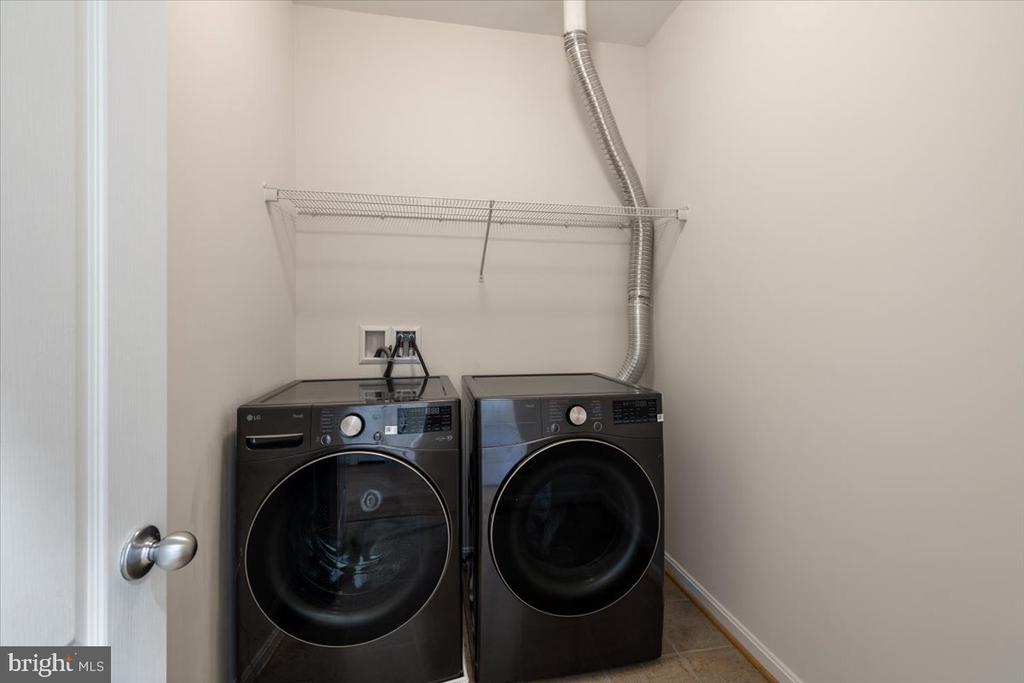 19449 COPPERMINE SQUARE
