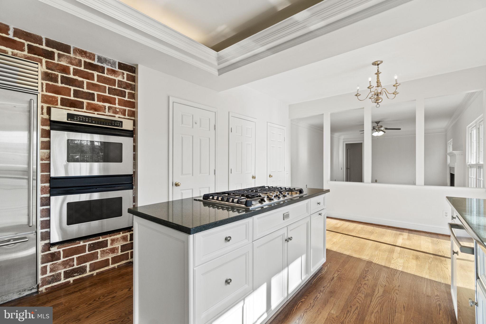 2847 SWEET GUM COURT