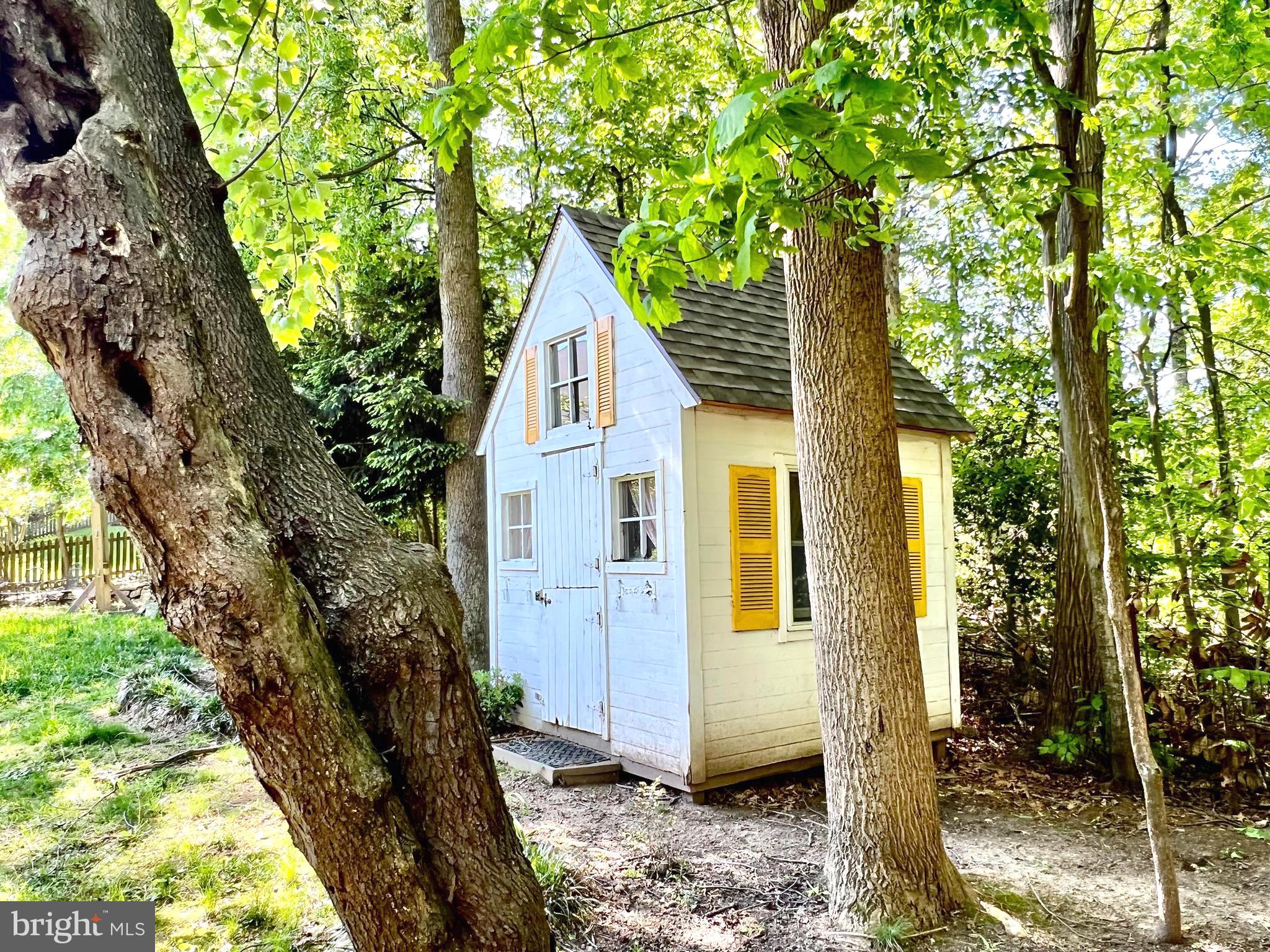 2847 SWEET GUM COURT