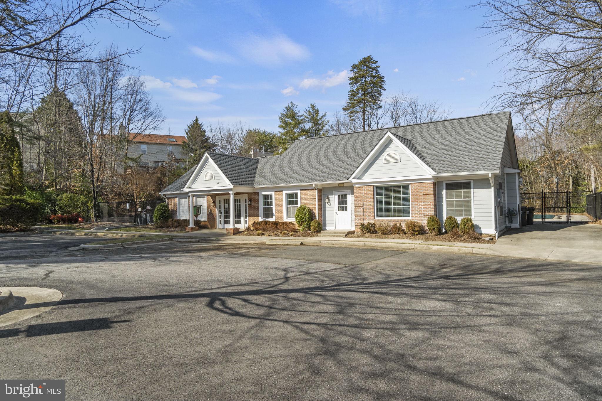 2847 SWEET GUM COURT