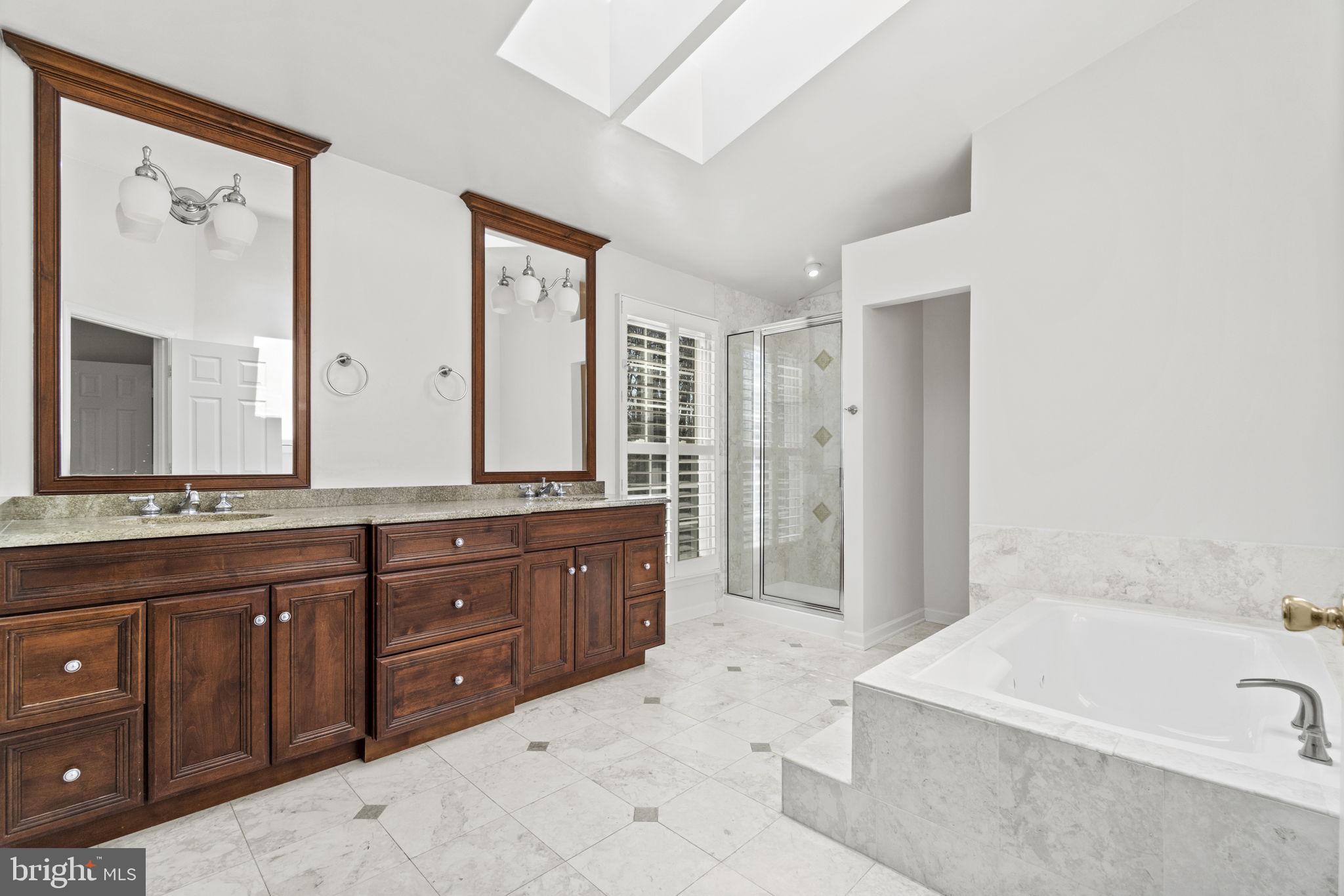 2847 SWEET GUM COURT