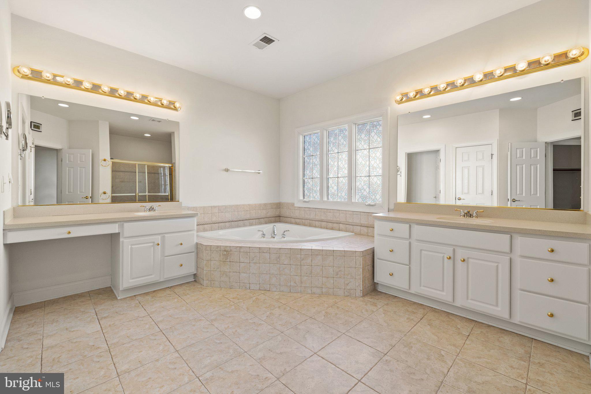 5441 SHERMAN OAKS COURT