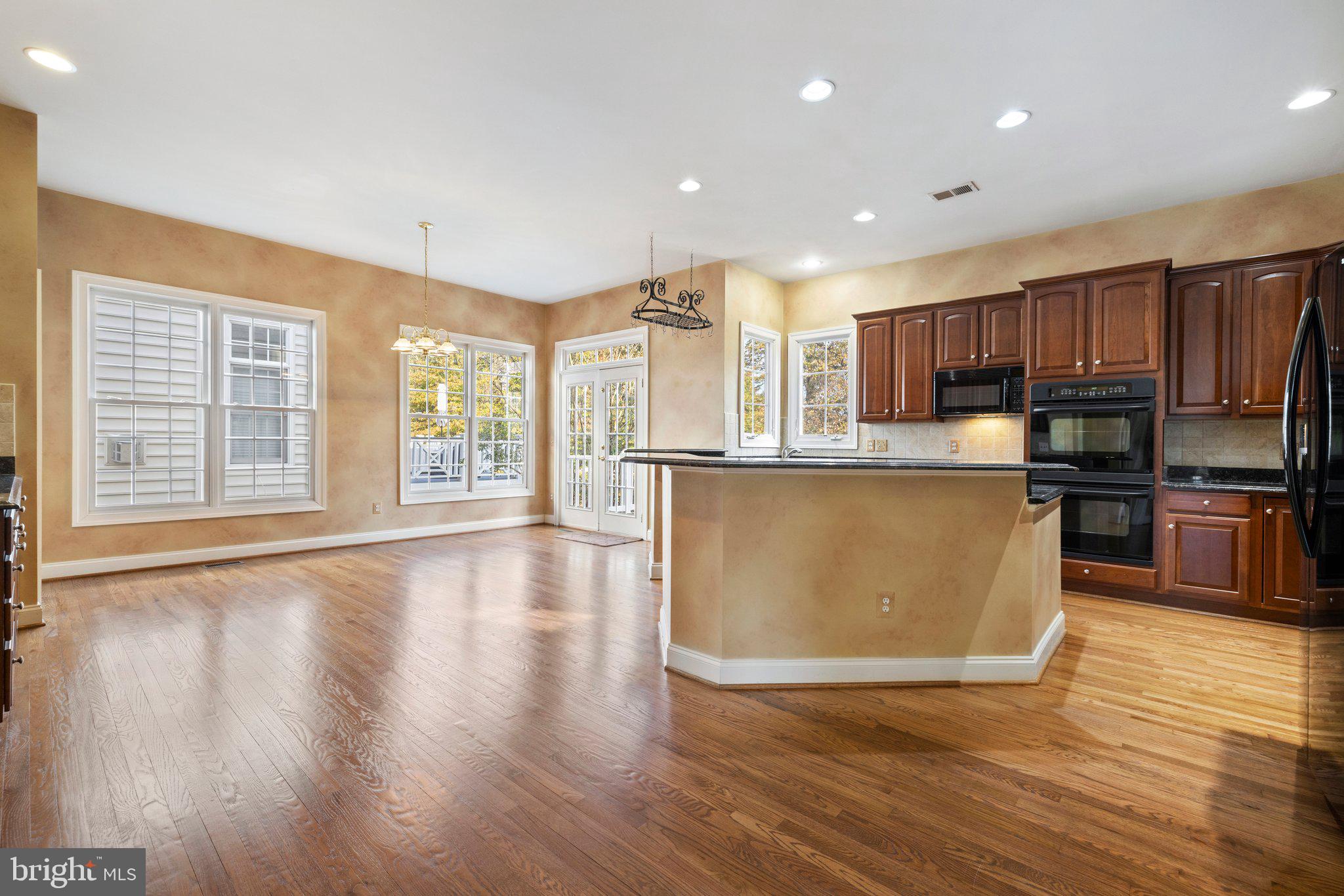 5441 SHERMAN OAKS COURT
