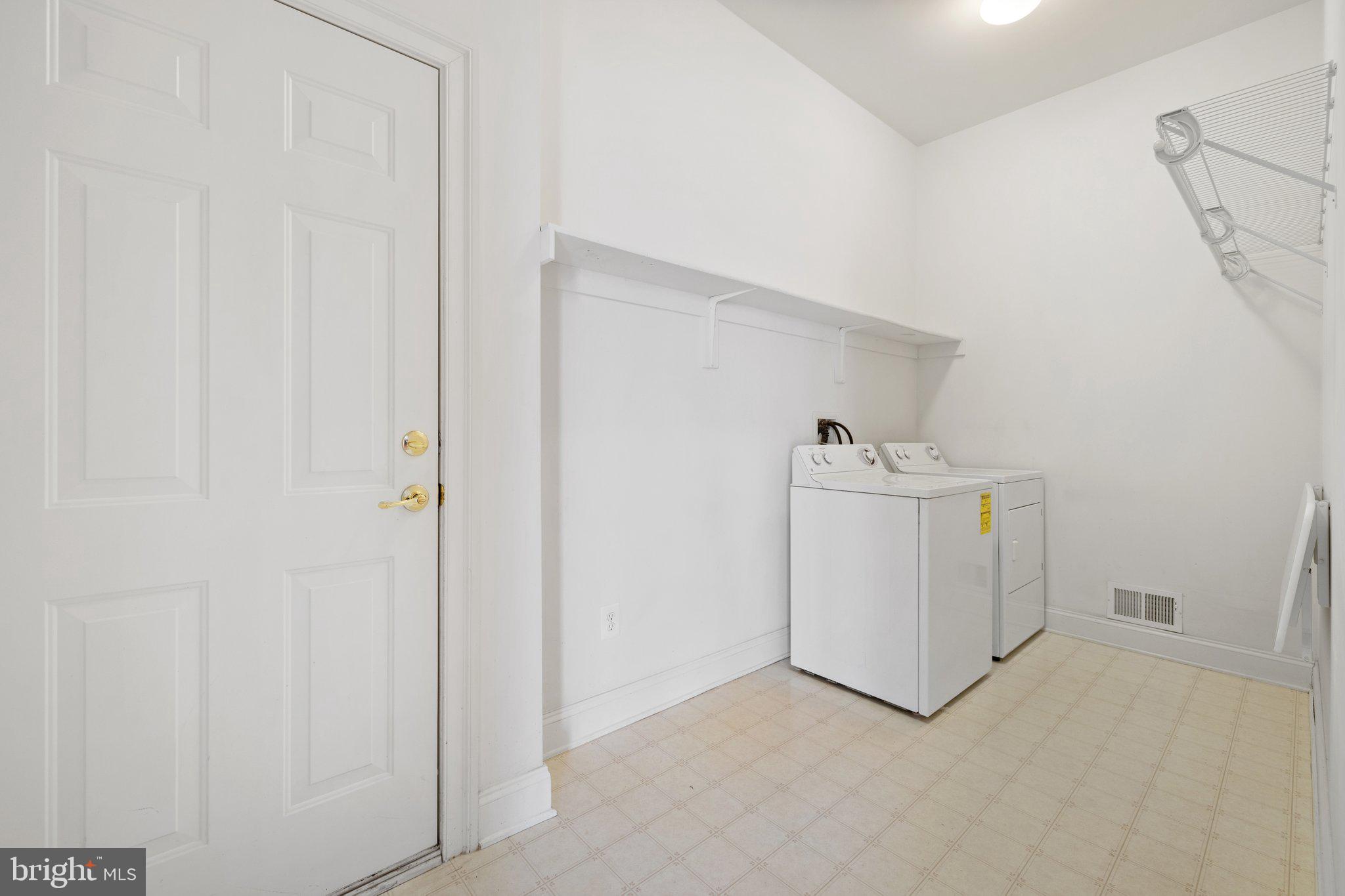 5441 SHERMAN OAKS COURT
