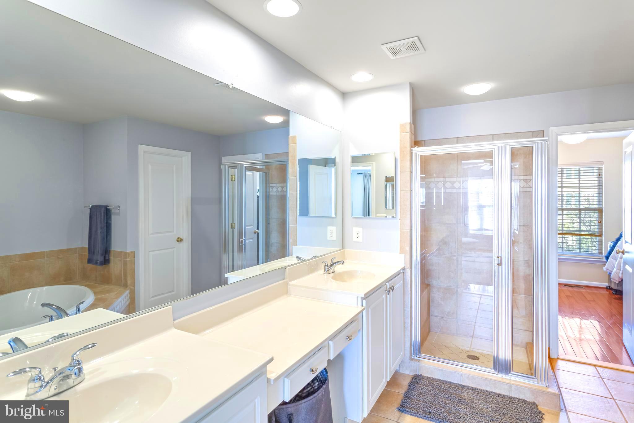 9152 RIBBON FALLS LOOP