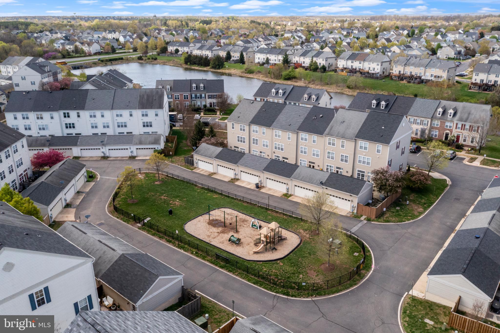 9152 RIBBON FALLS LOOP