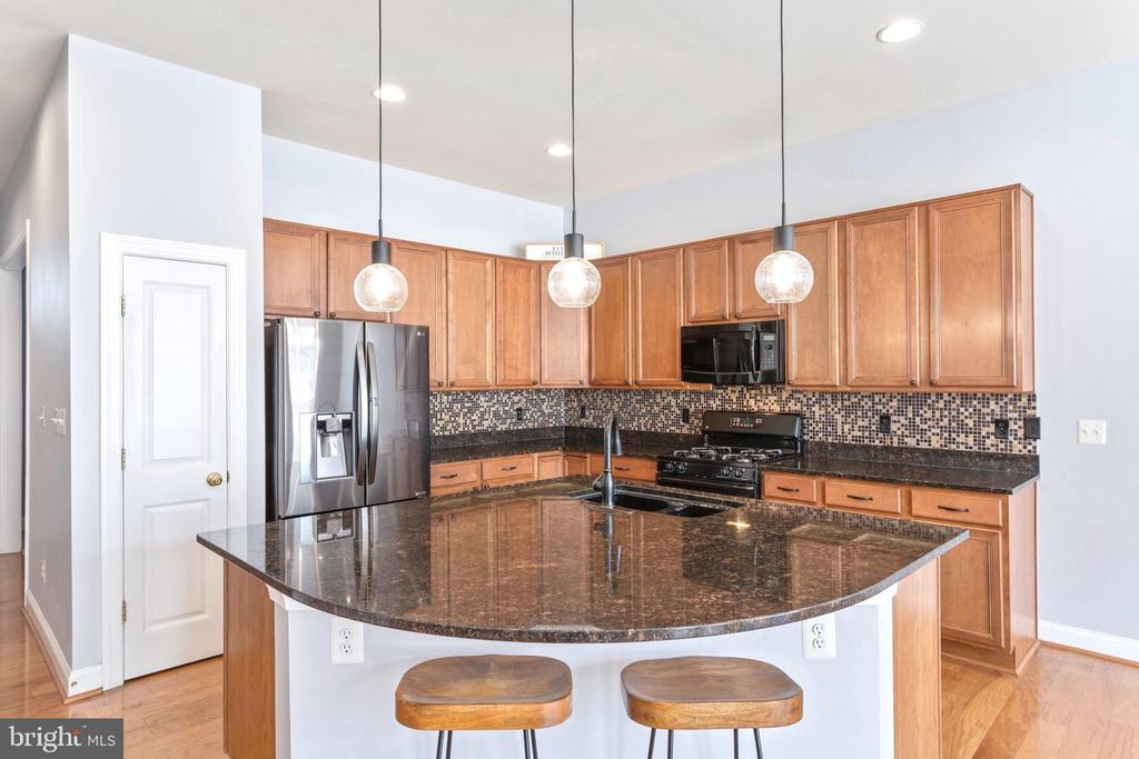 9152 RIBBON FALLS LOOP