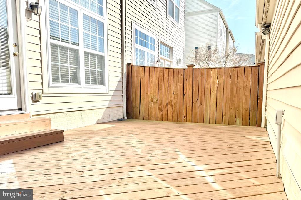 9152 RIBBON FALLS LOOP