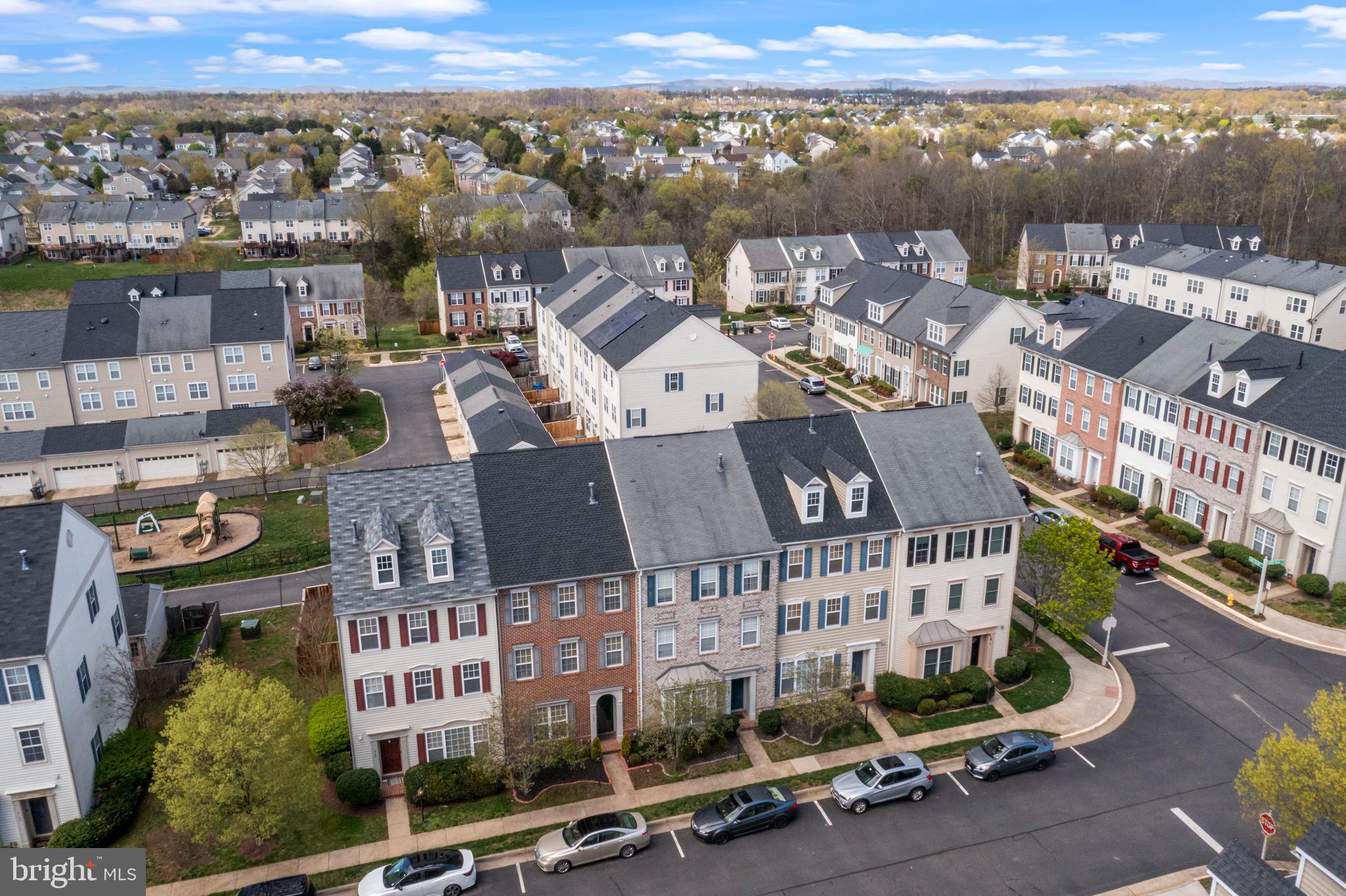 9152 RIBBON FALLS LOOP