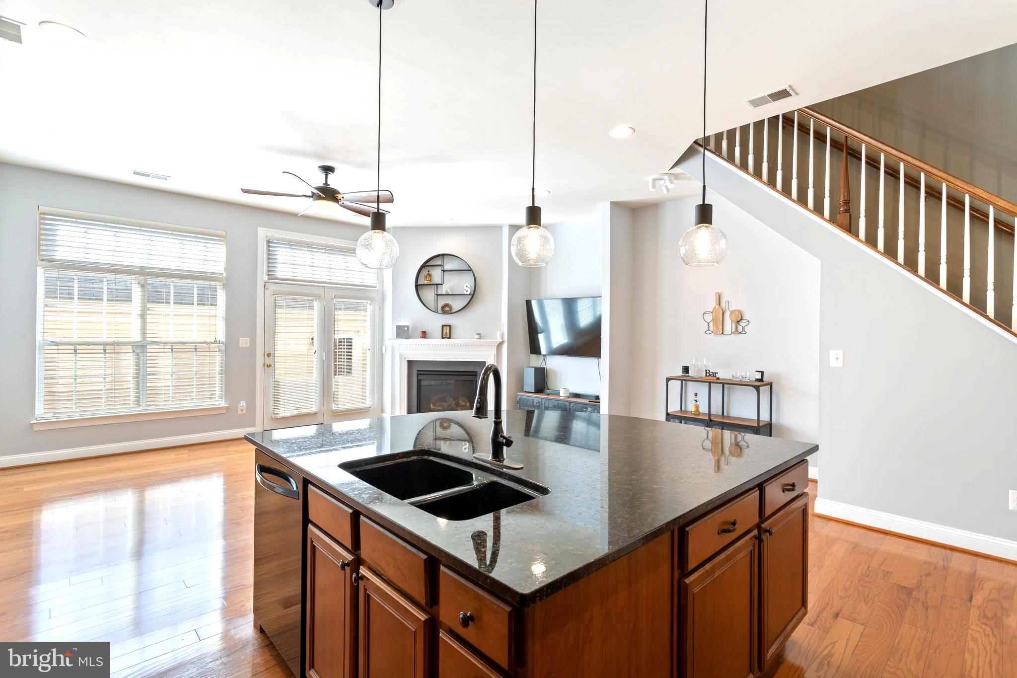 9152 RIBBON FALLS LOOP