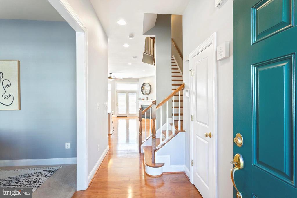 9152 RIBBON FALLS LOOP