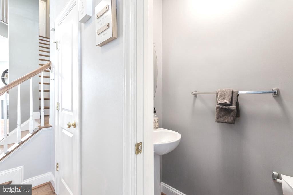 9152 RIBBON FALLS LOOP