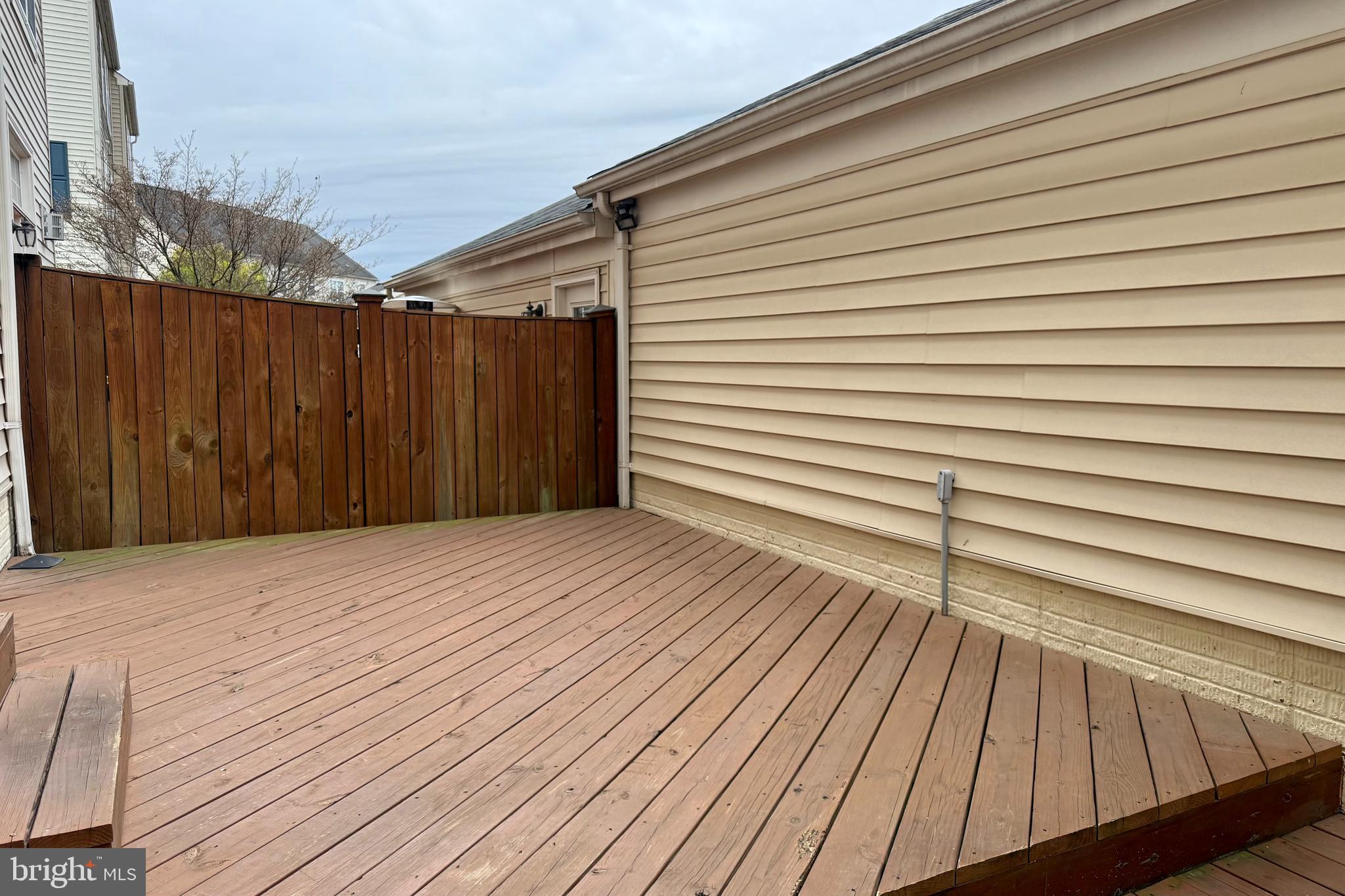 9152 RIBBON FALLS LOOP