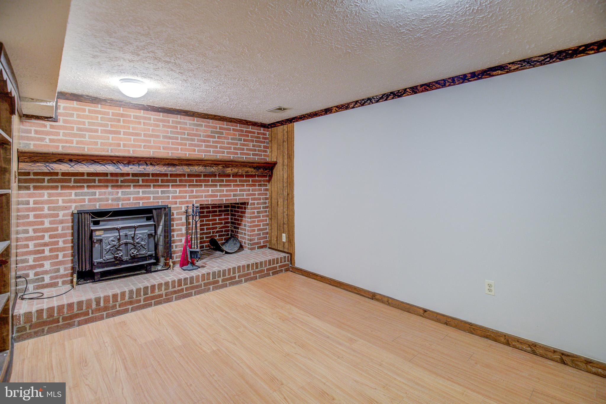 8154 BLANDSFORD DRIVE