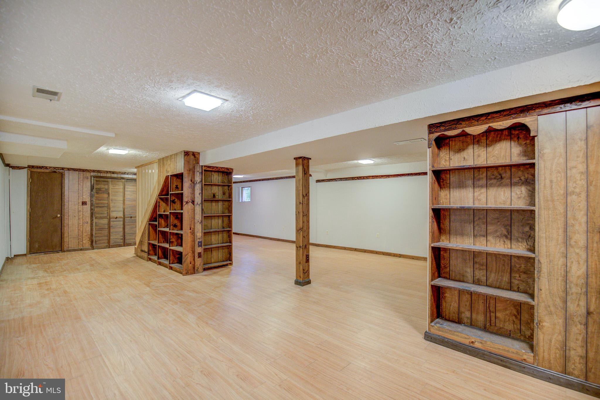 8154 BLANDSFORD DRIVE