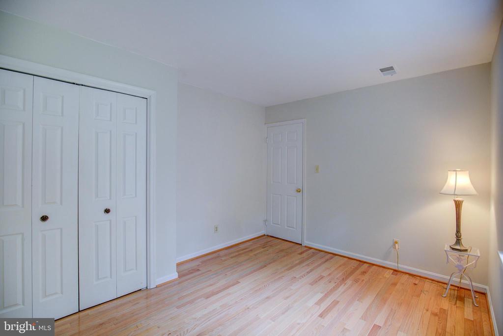 8154 BLANDSFORD DRIVE