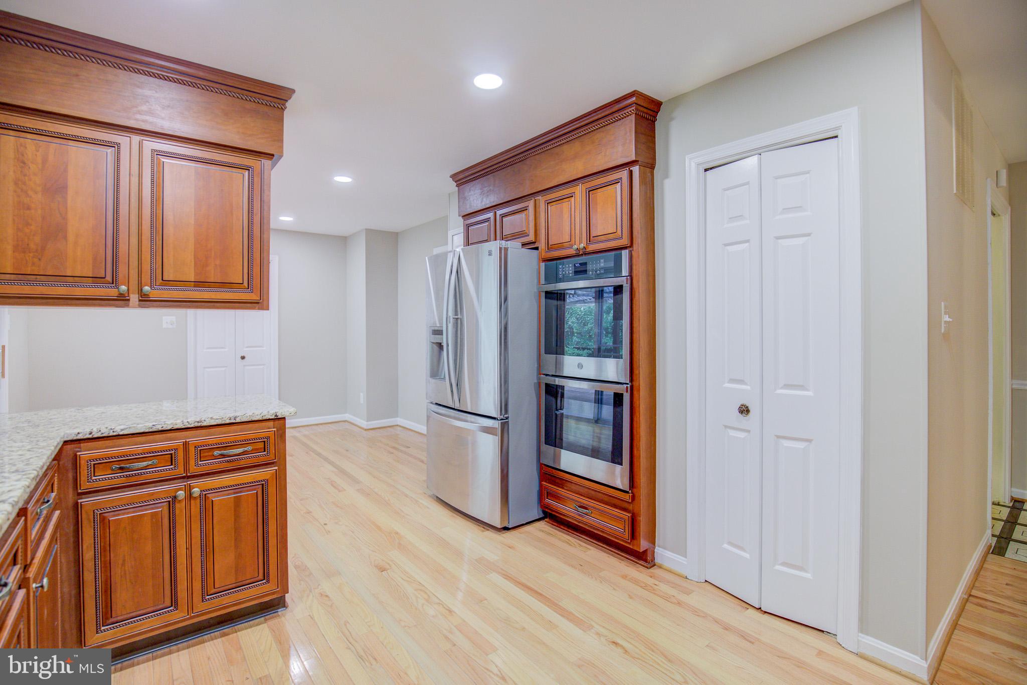 8154 BLANDSFORD DRIVE