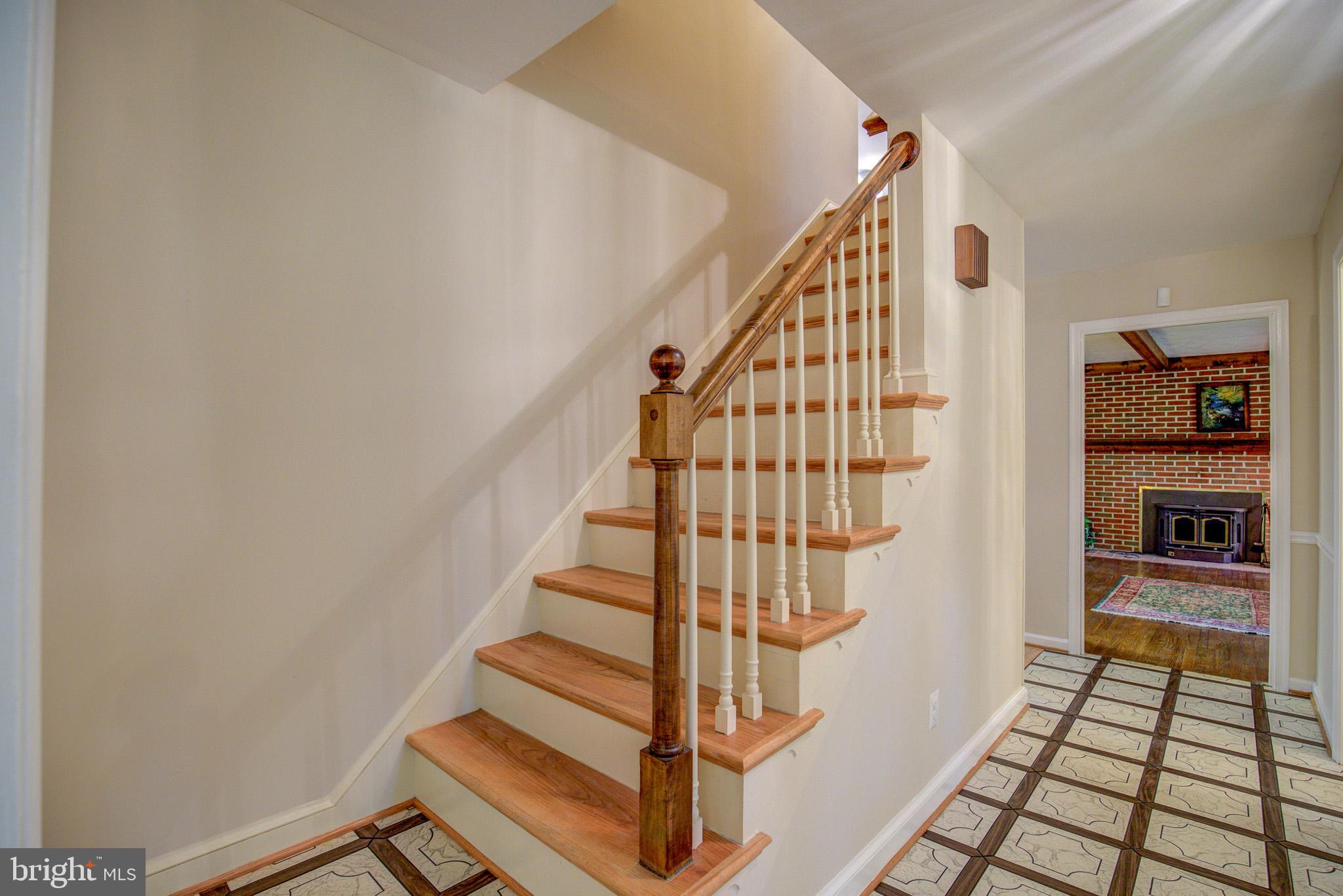 8154 BLANDSFORD DRIVE