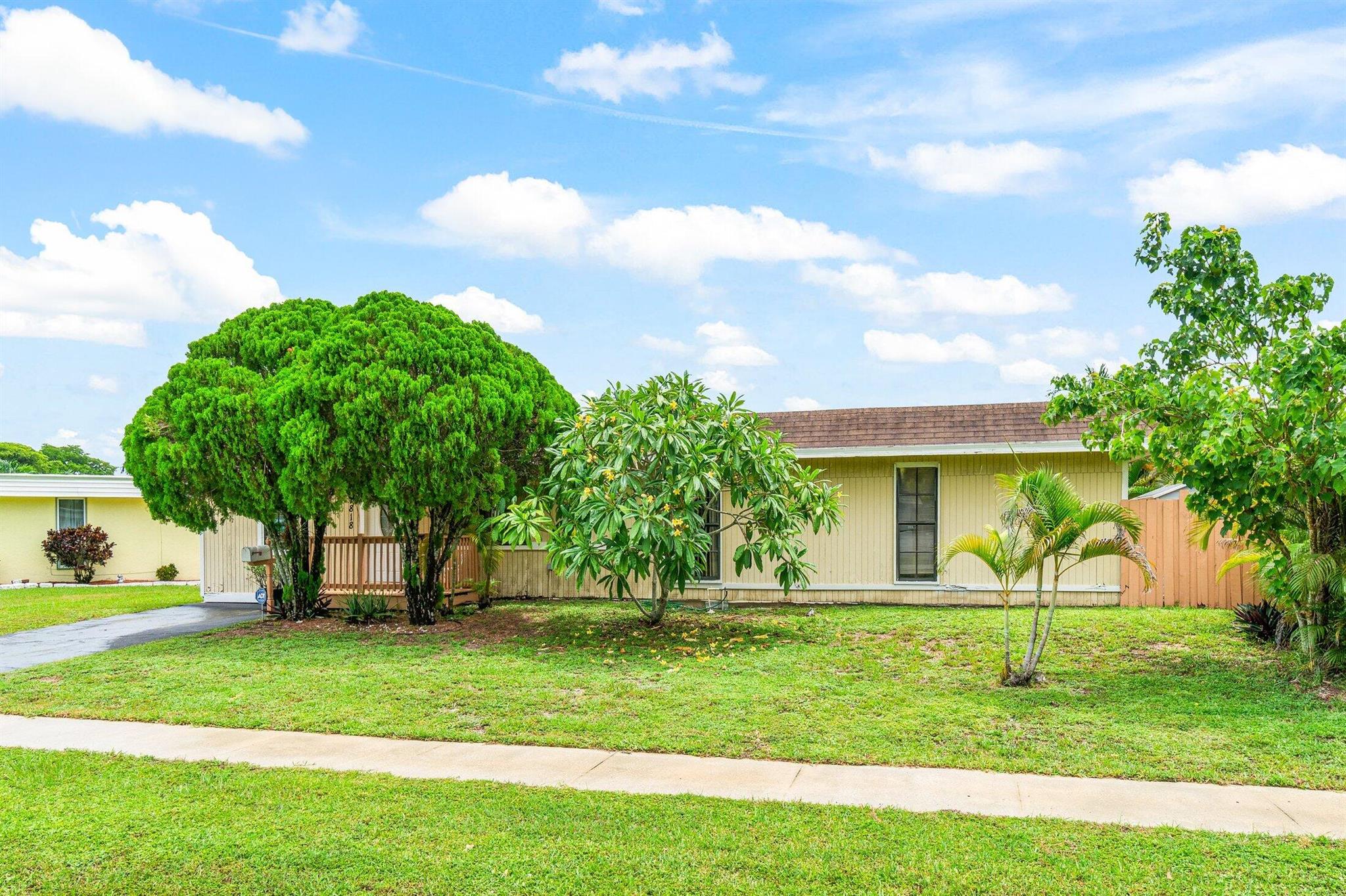 7818 NW 66th Terrace