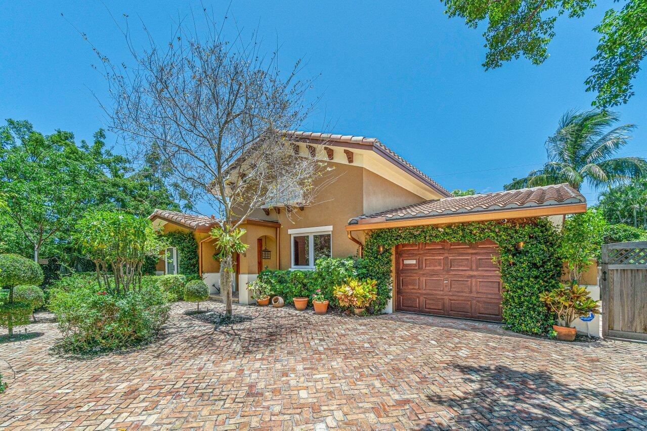 870 NW 7th Street