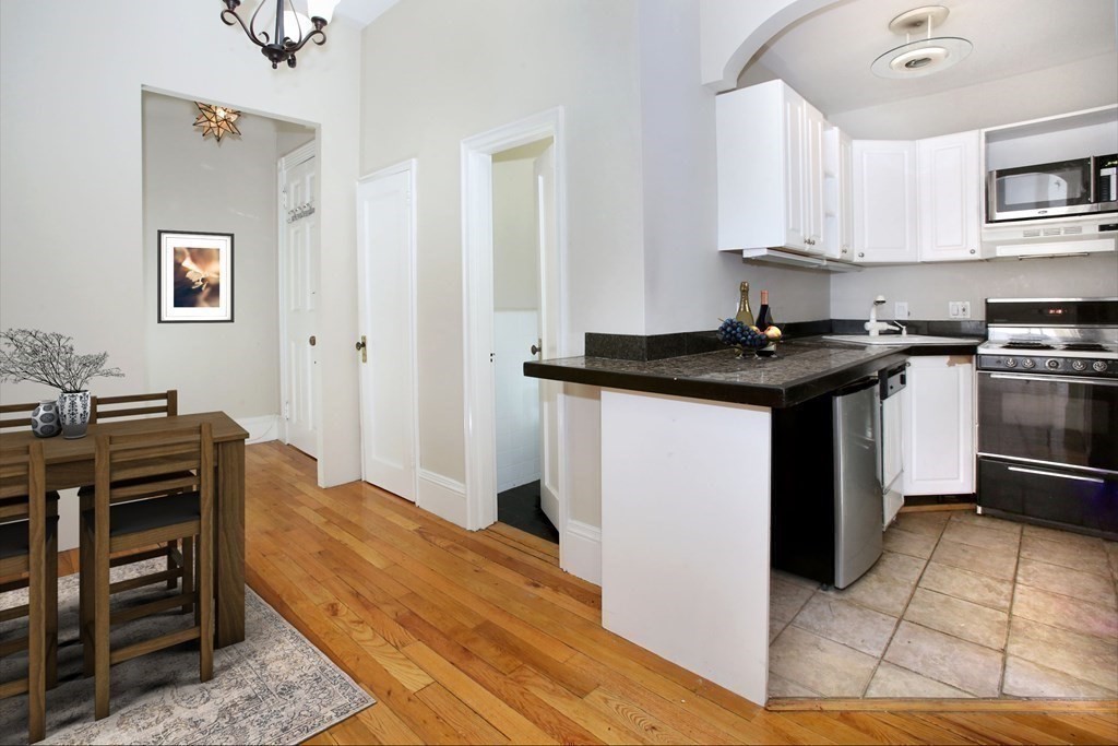 271 Dartmouth St # 2C