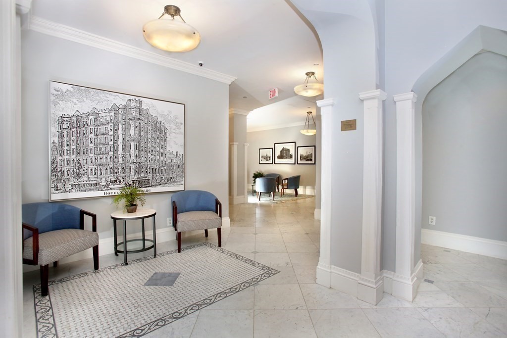 271 Dartmouth St # 2C