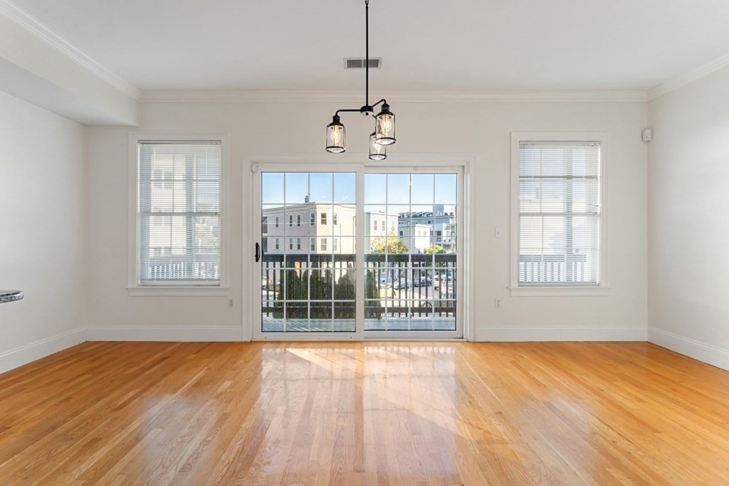 406-408 E 3rd St # 1